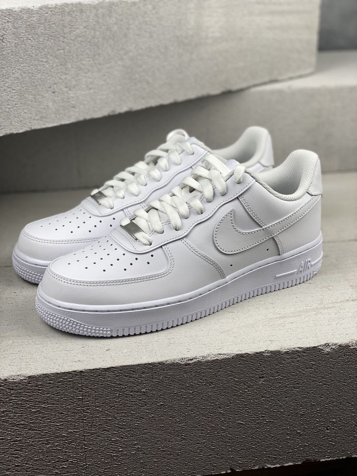NIKE AIRFORCE 1 WHITE