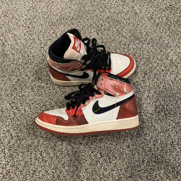 AIR JORDFANS RETRO 1 MID SPIDERMAN