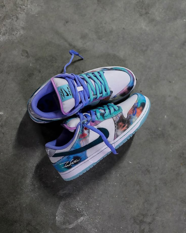 NIKE SB DUNK FUTURA LABORATORIES