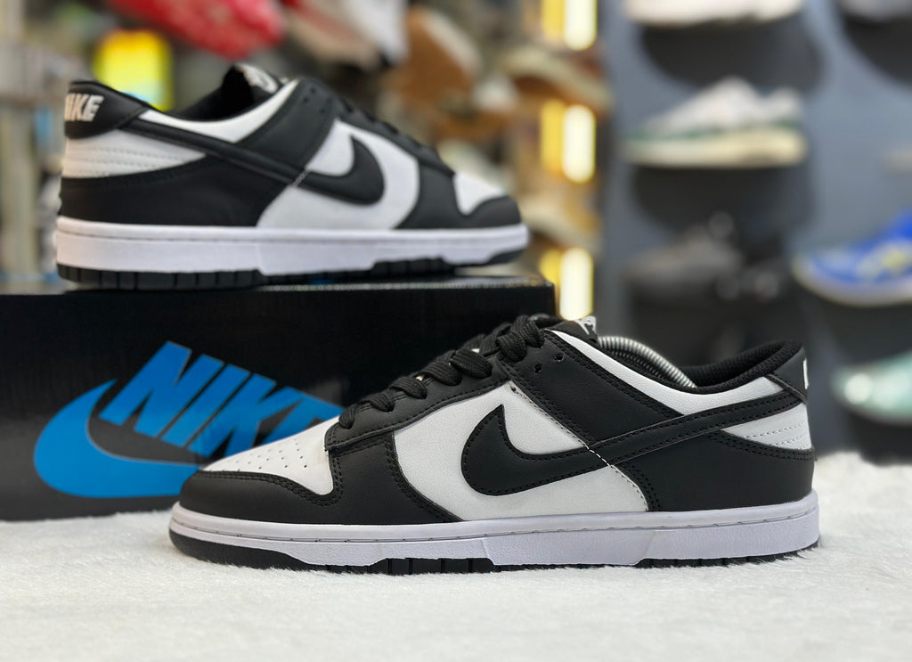 NIKE  SB DUNK PANDA