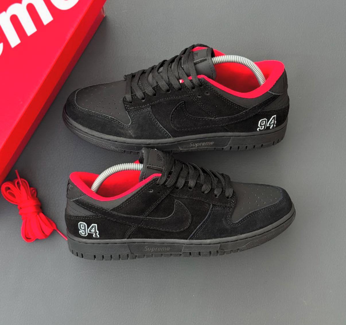NIKE SB DUNK SUPREME BRED  BLACK RED 2025