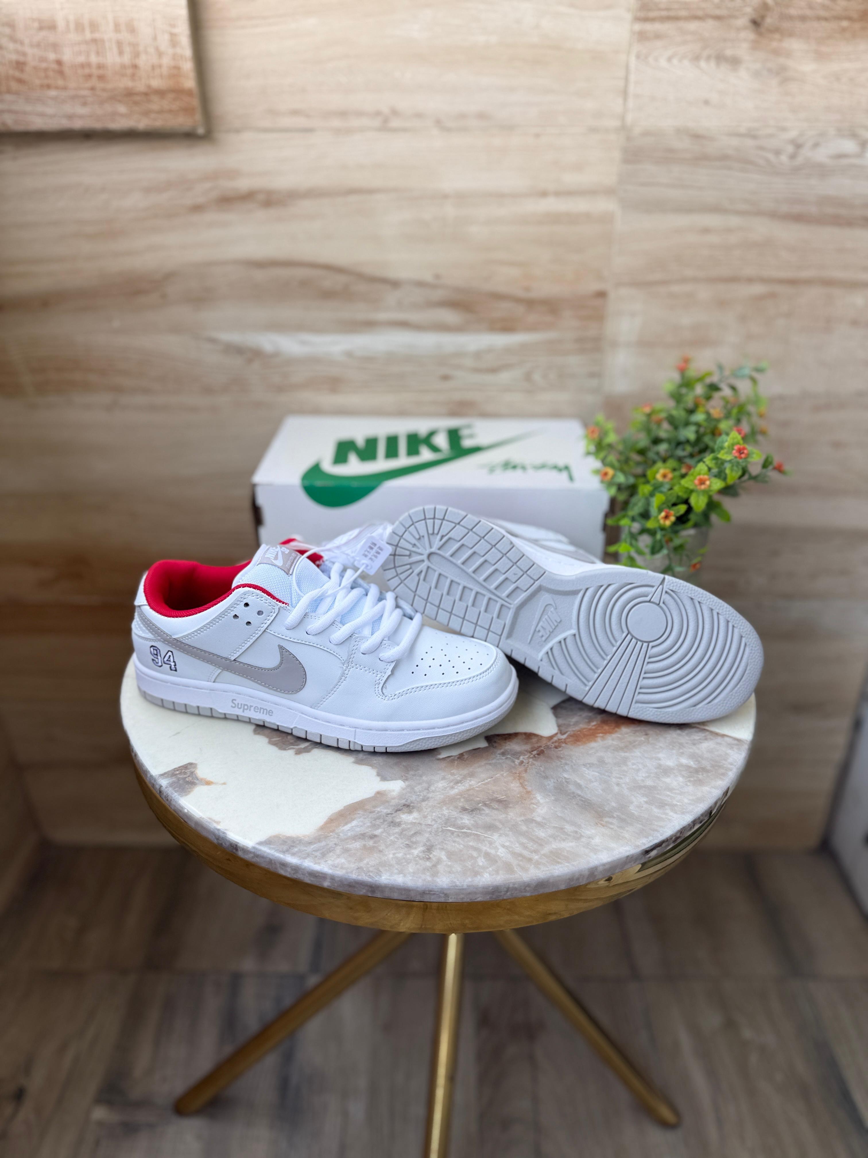 NIKE SB DUNK SUPREME 94 WHITE GREY