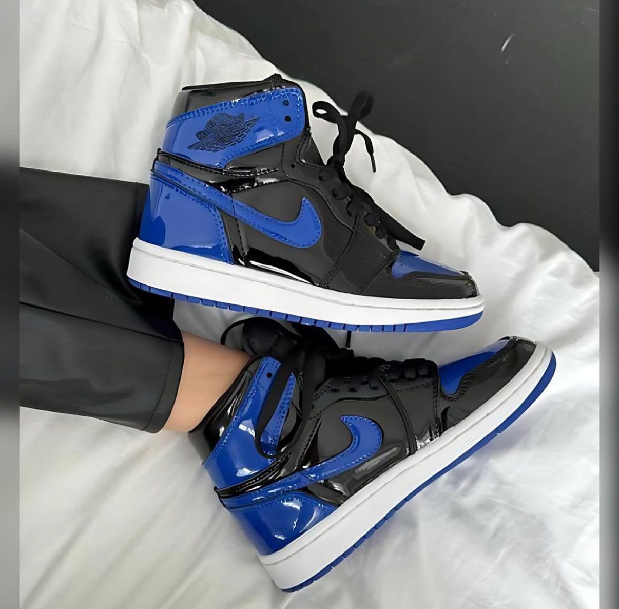 AIR JORDANS RETRO 1 PATENT ROYAL BLUE