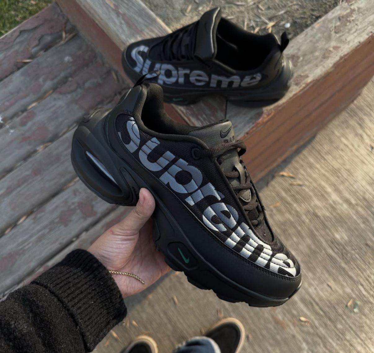NIKE AIRMAX PORTAL SUPREME BLACK TRAINERS