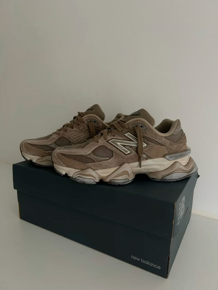 NEW BALANCE 9060 CHOCLATE