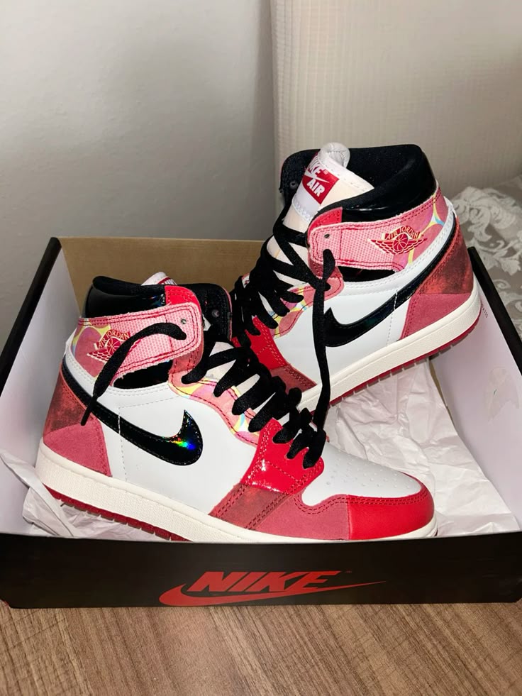 AIR JORDFANS RETRO 1 MID SPIDERMAN